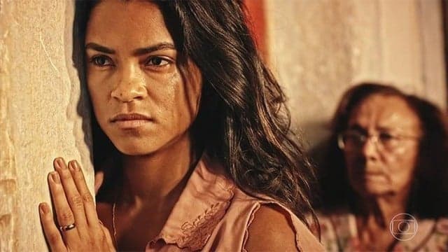 "Velho Chico": Luzia decide pedir perdão a Piedade