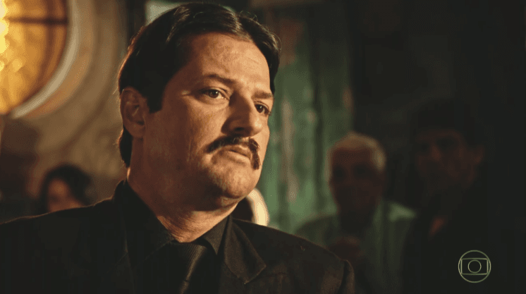 Final de "Velho Chico": Carlos comete último crime, foge, é caçado e morre