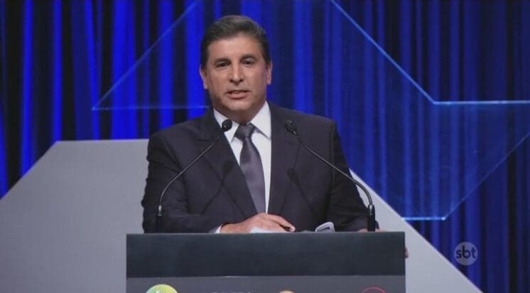 SBT muda programação da tarde para exibir debate eleitoral