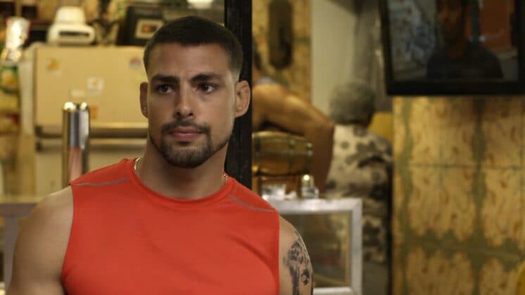 Cauã Reymond está na Argentina para divulgar estreia de "A Regra do Jogo"