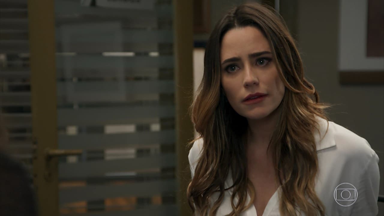 Bruna (Fernanda Vasconcellos) em cena de "Haja Coração" (Foto: Reprodução/Globo) Bruna (Fernanda Vasconcellos) em cena de "Haja Coração" (Foto: Reprodução/Globo)