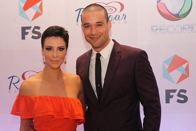 Camila Rodrigues e Sérgio Marone divulgam estreia do filme "Os Dez mandamentos" em Portugal