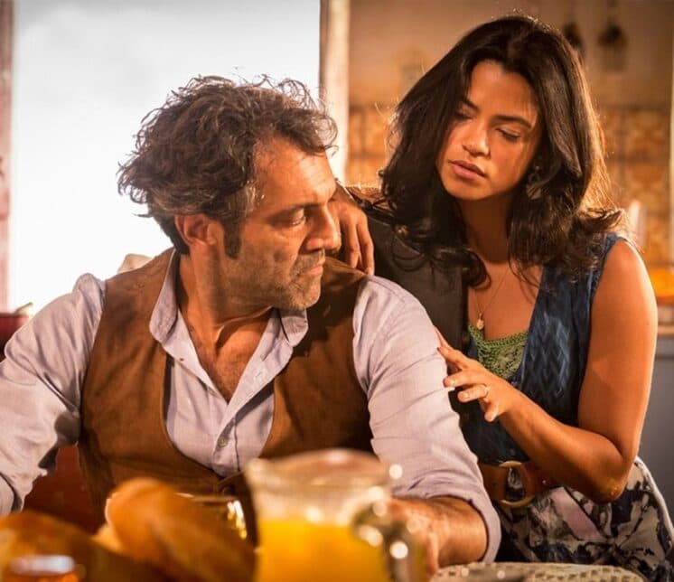 Lucy Alves quase foi para rio com Camila Pitanga e Domingos Montanger