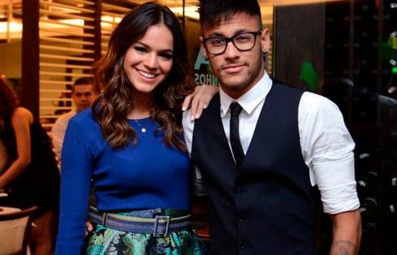 Jogador Neymar começa a "stalkear" Marquezine no Instagram
