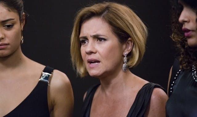 No ar em "Justiça", Adriana Esteves volta às novelas em 2017