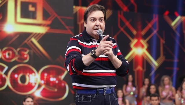 Discreto, Faustão já deu mais de 200 casas a funcionários