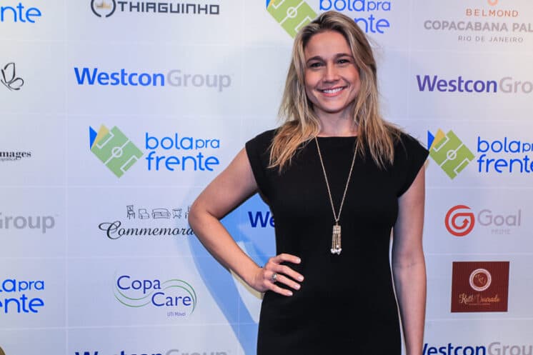 Revelação de Fernanda Gentil é vista na Globo como exemplo