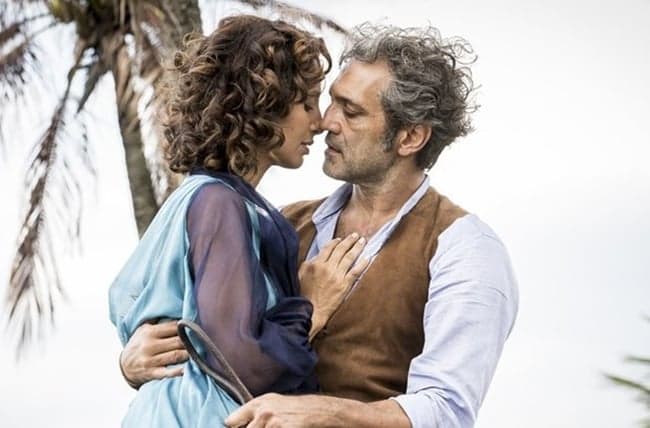 Autor admite "excesso de poesia" no início de "Velho Chico": "Não levava a lugar nenhum"