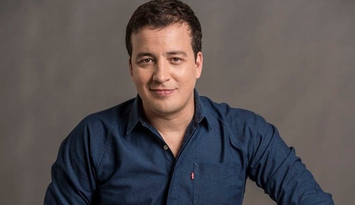 Rafael Cortez entrevista diretora e pede vaga em próxima novela das 21h