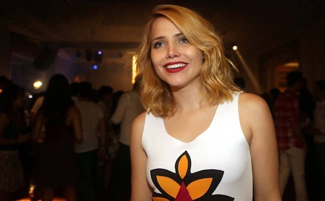 Letícia Colin será jornalista em série de Bruna Lombardi