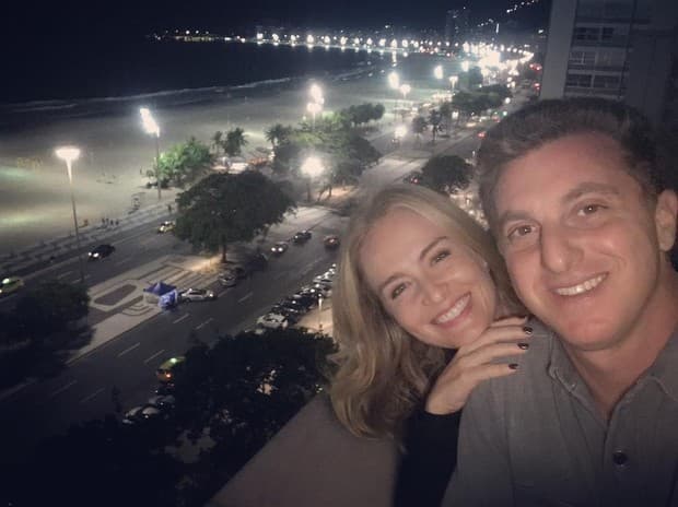 Angélica e Luciano Huck comemoram 12 anos de casamento