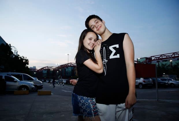 Larissa Manoela e João Guilherme gravam "Fala sério, mãe" e dão detalhes sobre o longa