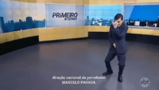 Âncora comemora fim de semana e faz dança sensual em telejornal do SBT