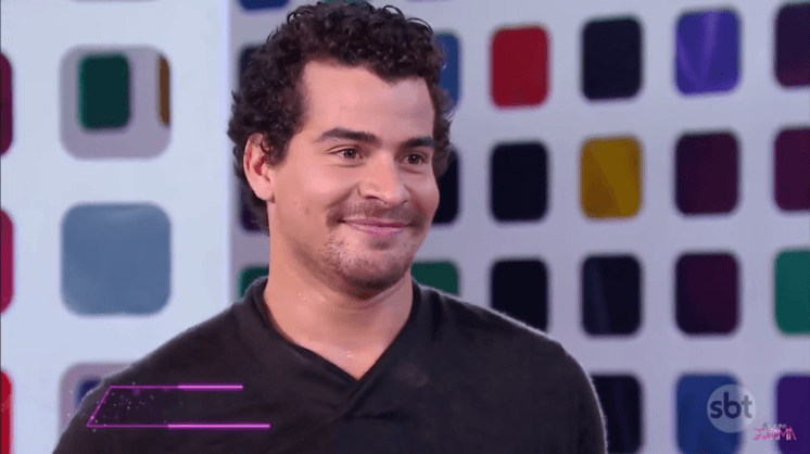 Ator protagonista de novela da Globo diz que assiste trama bíblica da Record