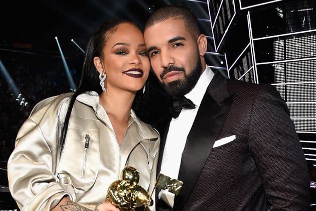 Rihanna termina namoro com Drake e posta indireta
