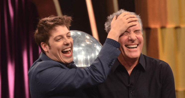 Fábio Porchat realiza sonho de “descabelar” Roberto Justus; confira!
