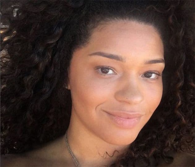 Menos de um mês após dar à luz, Juliana Alves é criticada por sair sem a filha e rebate