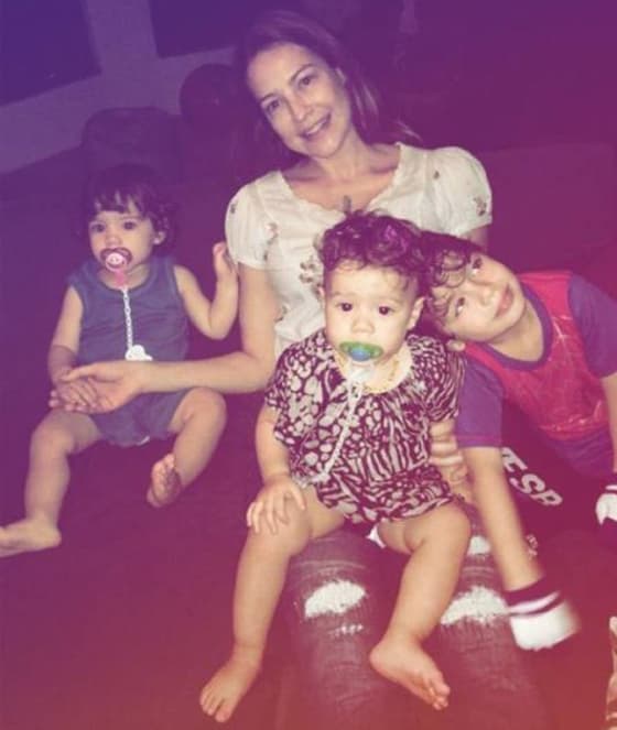 Pedro Scooby posta foto de Luana Piovani em casa após atriz aparecer em cama de hospital: "Mamãe chegou"