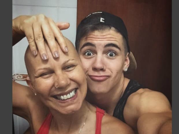 "Ele me apoiou muito", conta mãe de Biel sobre tratamento contra o câncer