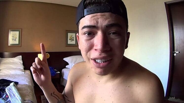 Whindersson Nunes tem passado revelado e amigo entrega significado de tatuagem
