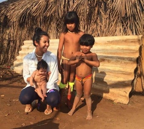 Yanna Lavigne faz laboratório em aldeia indígena para novo personagem