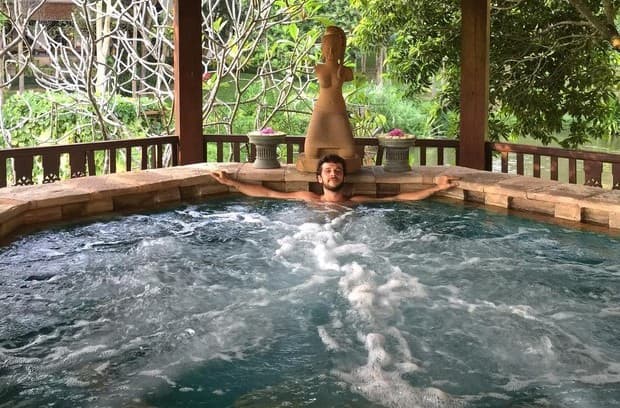 Jayme Matarazzo paga diária de até R$ 16 mil em hotel na lua de mel