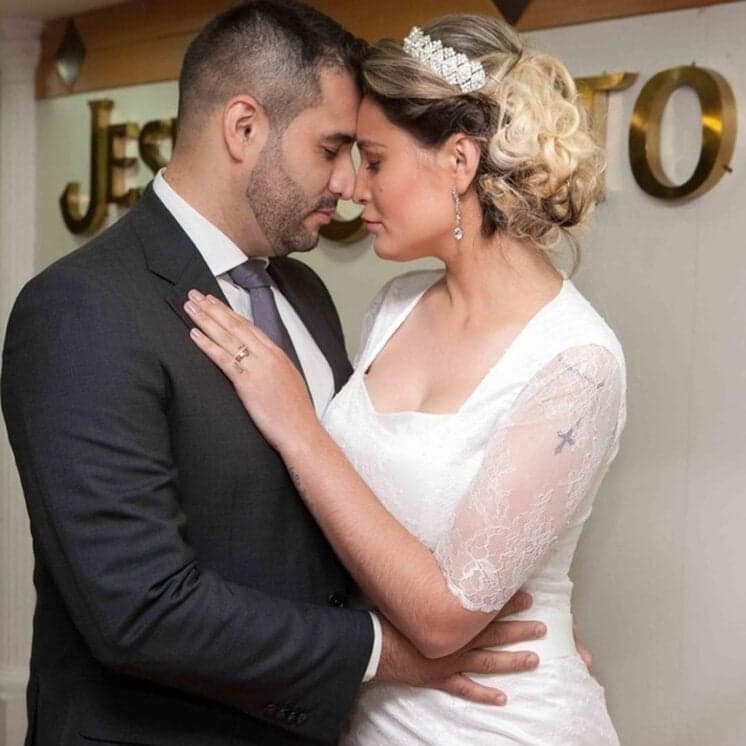 Andressa Urach anuncia fim de seu casamento