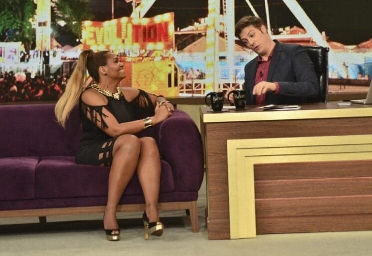 No "Programa do Porchat", Gaby Amarantos revela que sofria bullying por seu estilo