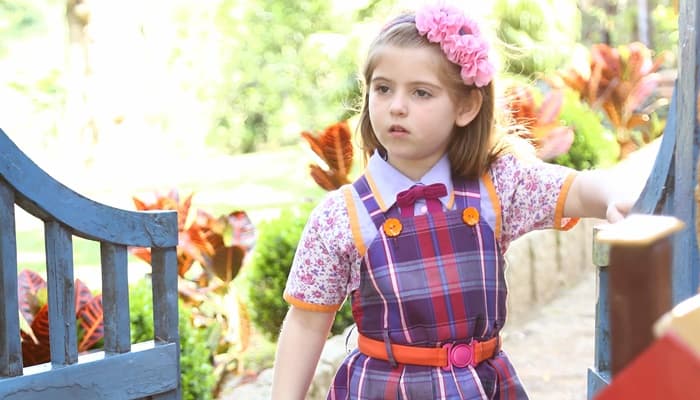 Protagonista de "Carinha de Anjo", Lorena Queiroz sofre acidente e obriga SBT a mudar novela