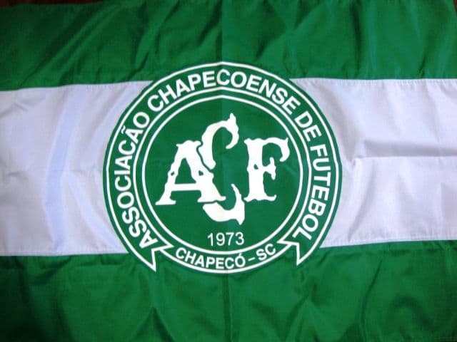 Humorista faz piada com a Chapecoense e é massacrado na web