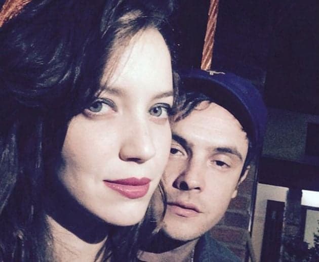 Nathalia Dill diz que é fã número um do namorado, Sérgio Guizé