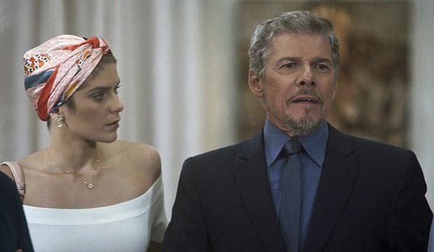"A Lei do Amor": Após fim do namoro, Letícia se revolta e ataca Tião