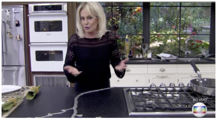 Ana Maria Braga se desculpa com telespectadores e desabafa durante o seu programa