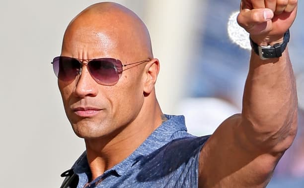 Dwayne Johnson é eleito o homem mais sexy do mundo e não descarta ser presidente dos EUA