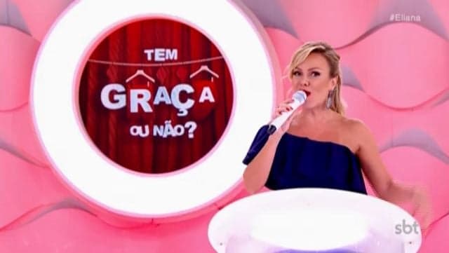 Eliana é filmada na hora do banho e publica vídeo na web