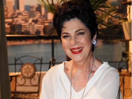 Escalada para novela da Record, Esther Goés finaliza participação em série da GNT