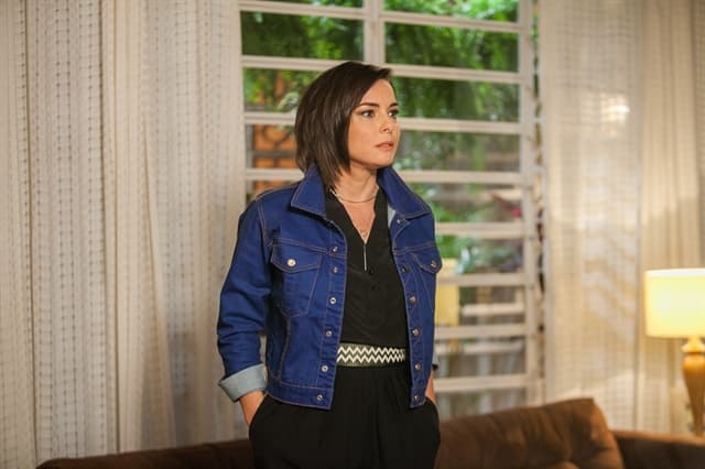Regiane Alves entra em "A Lei Amor" para provocar reviravolta em romance
