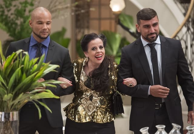 http://tvfoco.uai.com.br/wp-content/uploads/2015/05/Daniela-Mercury.jpg