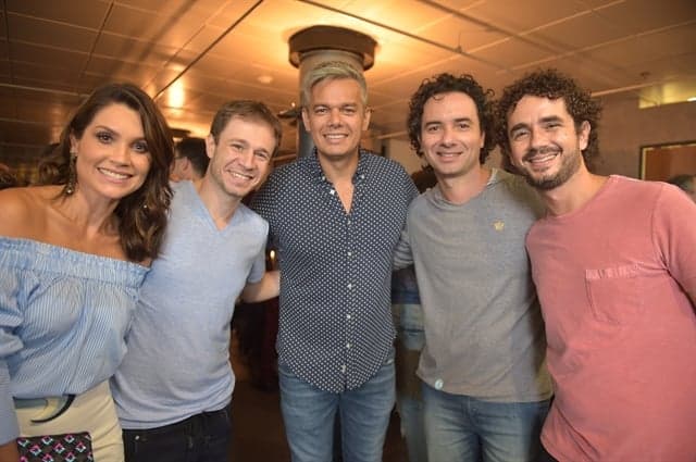 http://tvfoco.uai.com.br/wp-content/uploads/2015/05/Daniela-Mercury.jpg