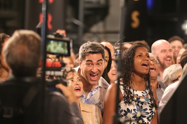 http://tvfoco.uai.com.br/wp-content/uploads/2015/05/Daniela-Mercury.jpg