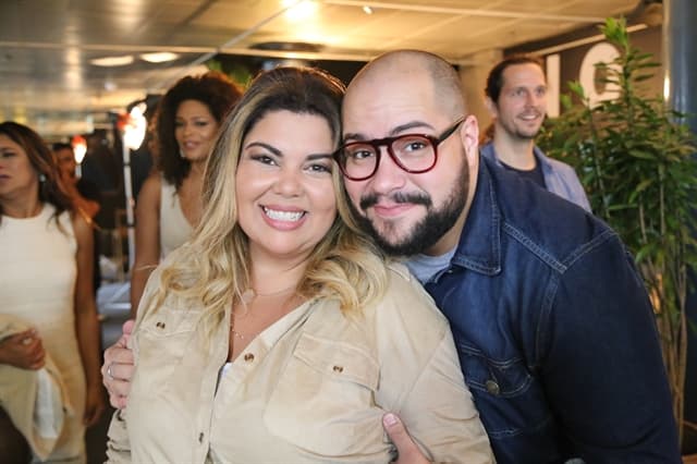 http://tvfoco.uai.com.br/wp-content/uploads/2015/05/Daniela-Mercury.jpg