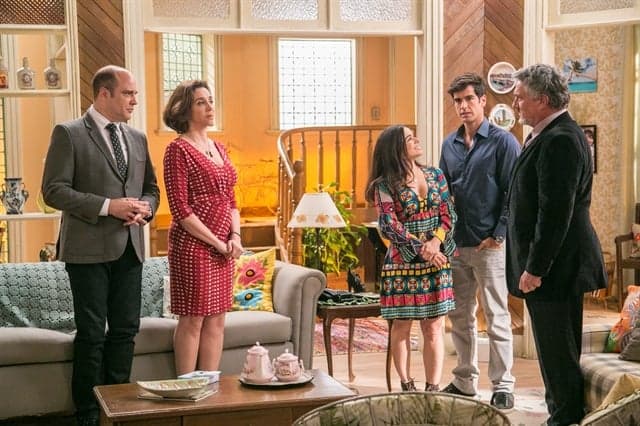 Francesca (Marisa Orth), Shirlei (Sabrina Petraglia), Felipe (Marcos Pitombo), Guido (Werner Schunemann) e Rodrigo (Paulo Tiefenthaler) (Foto: Globo/Paulo Belote)