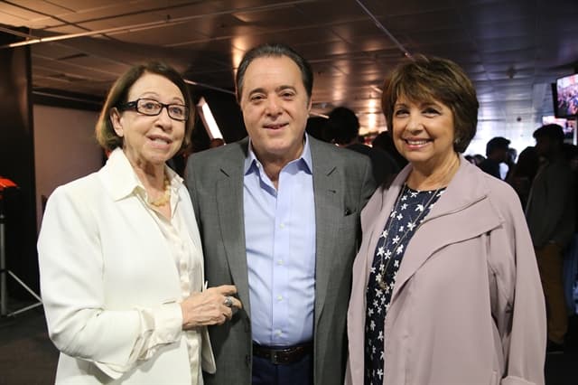 http://tvfoco.uai.com.br/wp-content/uploads/2015/05/Daniela-Mercury.jpg