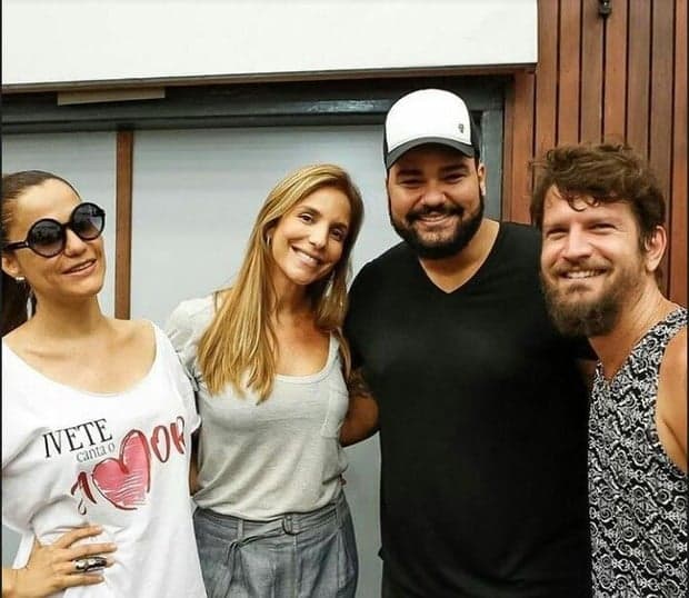 Longe dos holofotes, Gilmelândia reaparece ao lado de Ivete Sangalo e Saulo