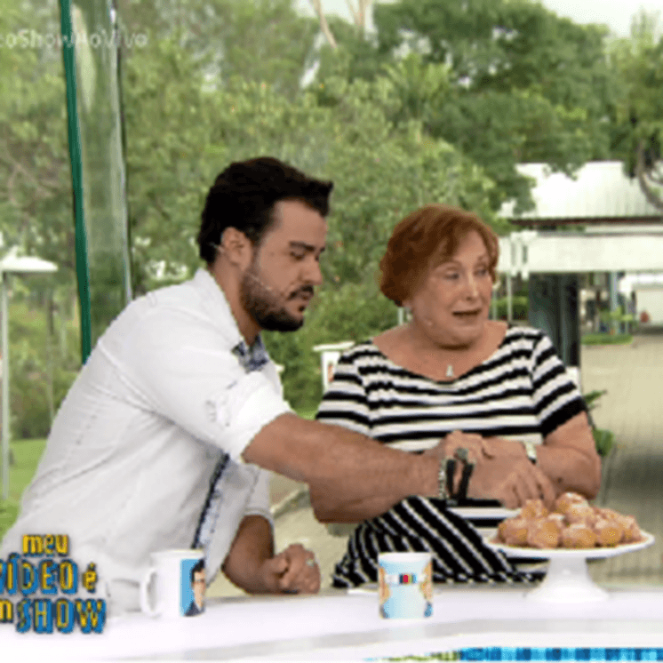 Nicette Bruno dá puxão de orelha em Joaquim Lopes ao vivo
