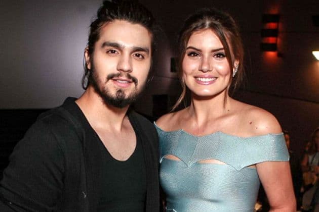 Luan Santana elogia Camila Queiroz: "Arrebentou"