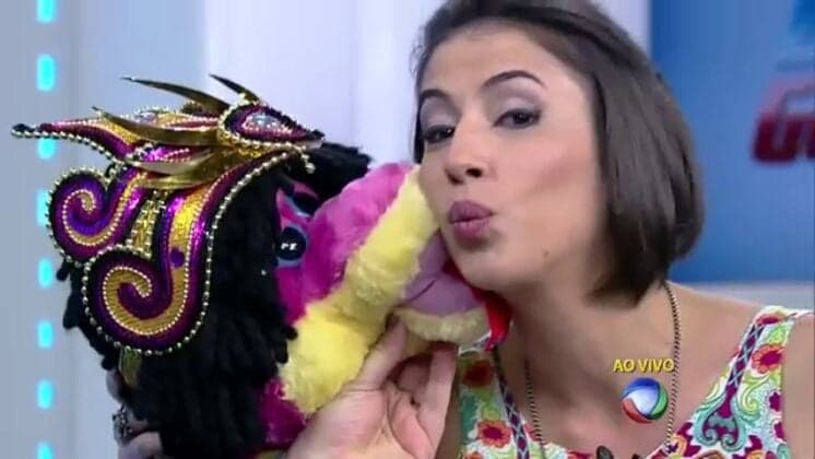 Em Minas Gerais, "Hora da Venenosa" lidera e vence a Globo por seis pontos