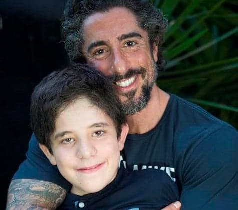 Marcos Mion explica livro sobre o filho Romeo, que é autista