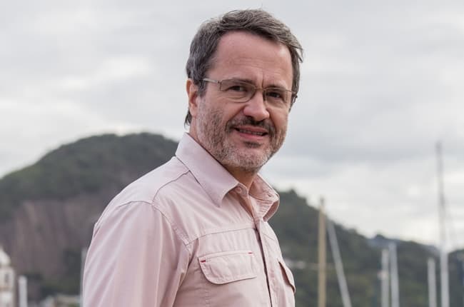 Leonardo Medeiros assina com a Record para "O Rico e Lázaro"