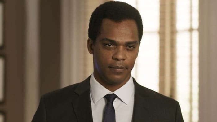 Após fazer novelas na Record e em Angola, Rocco Pitanga volta à Globo após dez anos